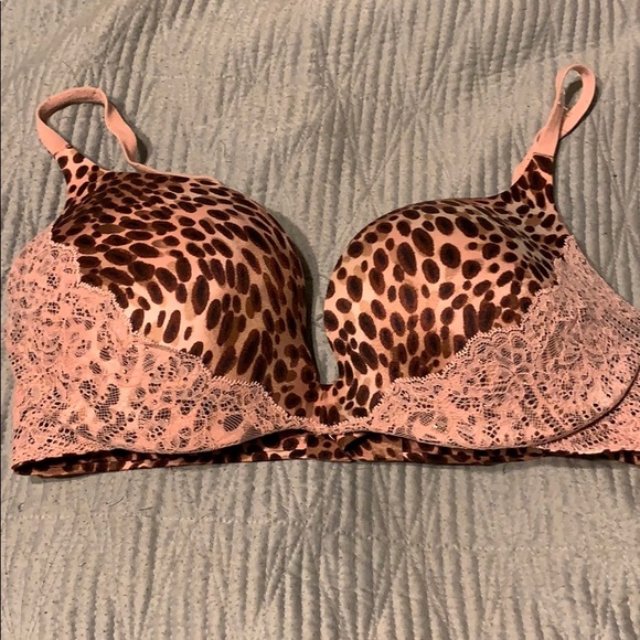 Victoria’s Secret Push Up Bra - Picture 1 of 3